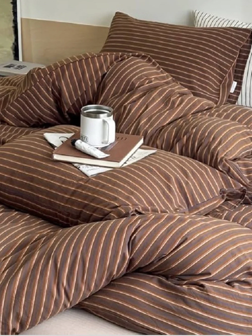 NEW Retro Brown Striped Duvet Cover Set with Zipper. 3 pieces.
